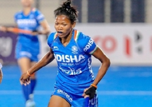 I can help my family because of Hockey India, says Salima Tete after winning Player of the Year award